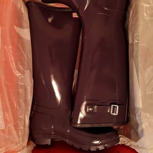 Hunter Original Tall Gloss Boots in Purple Urchin